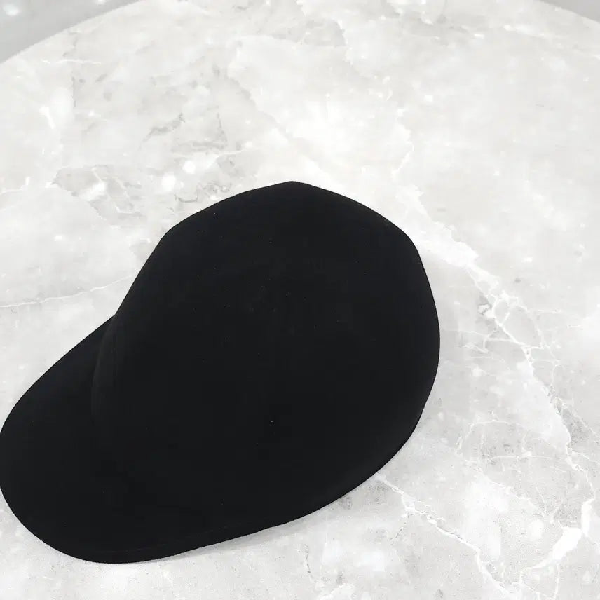 [BUNJANG] Prada Triangle Logo Wool Ball Cap M / 프라다 트라이앵글 삼각로고 울 볼캡 M 2HC249