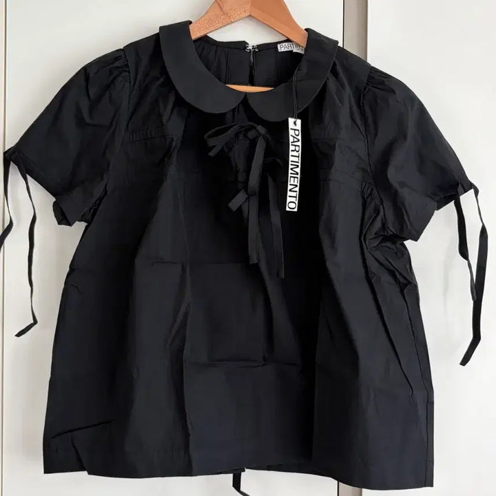 [BUNJANG] Partimento Women Open Back Ribbon Puff Blouse - New / 파르티멘토우먼 오픈 백 리본 퍼프 블라우스 OS (새상품)