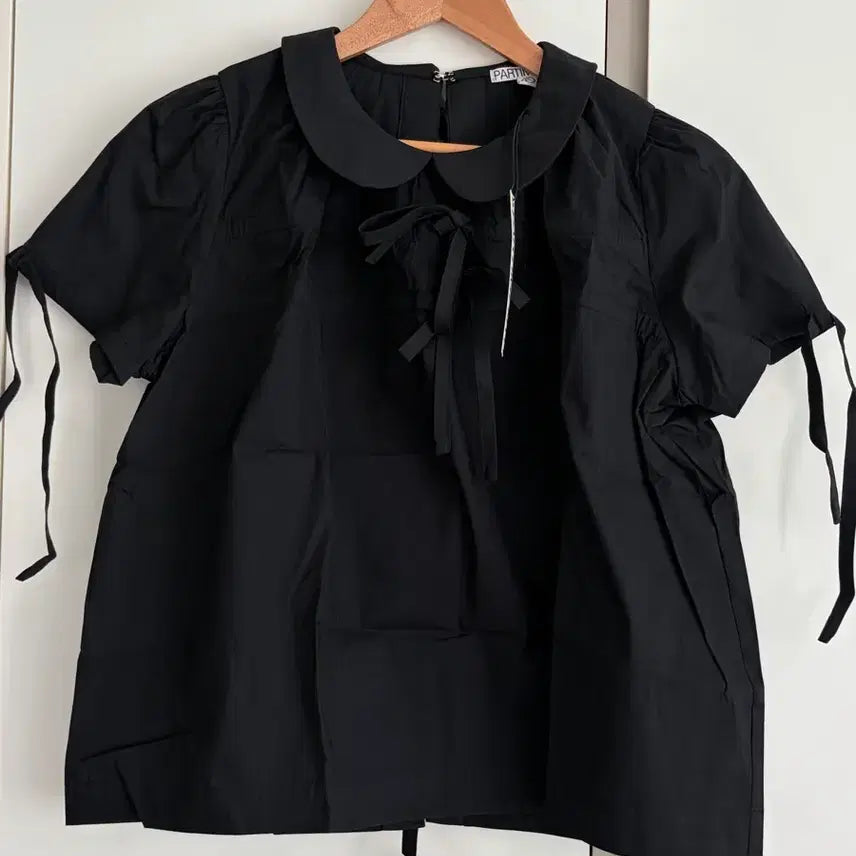 [BUNJANG] Partimento Women Open Back Ribbon Puff Blouse - New / 파르티멘토우먼 오픈 백 리본 퍼프 블라우스 OS (새상품)