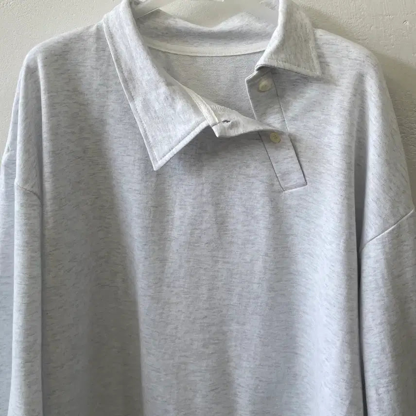 [BUNJANG] Unbalanced Collar Henry Neck Sweatshirt / 새상품 언발 헨리넥 카라 맨투맨