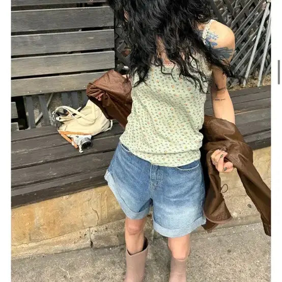 [BUNJANG] Sandhouse Vintage Lace Sleeveless Top / 빈티지 플라워 레이스 슬리브리스 모래하우스 김아홉 모리걸 블랙업
