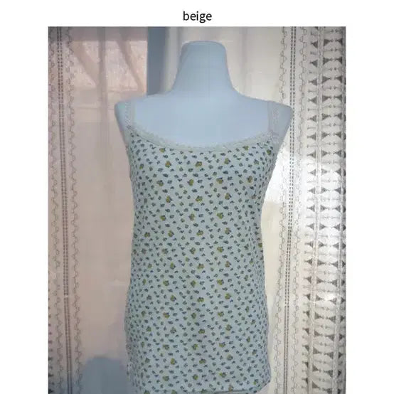 [BUNJANG] Sandhouse Vintage Lace Sleeveless Top / 빈티지 플라워 레이스 슬리브리스 모래하우스 김아홉 모리걸 블랙업