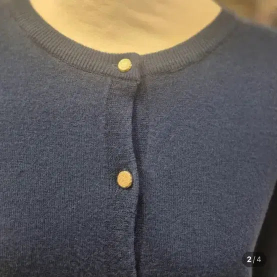 [BUNJANG] Osborne Gold Button Round Neck Cardigan - Navy / 오스본 골드버튼 라운드넥 가디건 OSCK25330 네이비