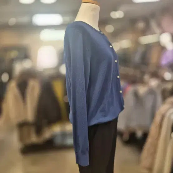 [BUNJANG] Osborne Gold Button Round Neck Cardigan - Navy / 오스본 골드버튼 라운드넥 가디건 OSCK25330 네이비