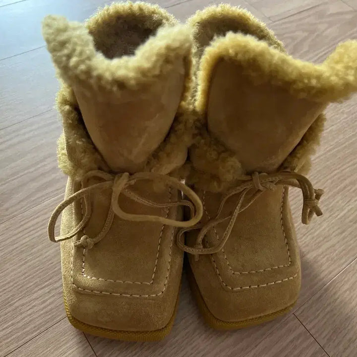 [BUNJANG] Burberry Suede Fur Heel Boots / 버버리 스웨이드 퍼 힐 부츠 37size