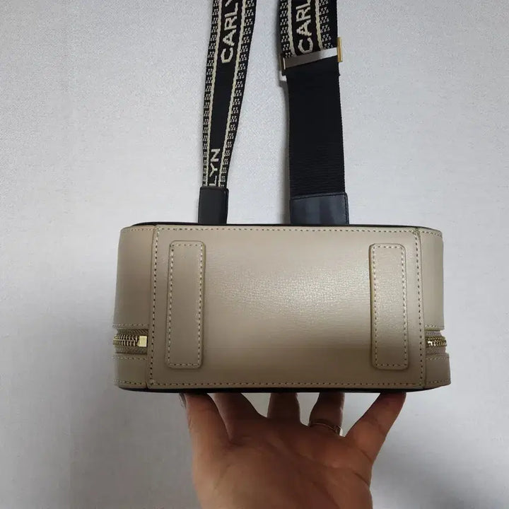 [BUNJANG] Calin Leather Crossbody Bag / 미사용 칼린 소가죽 크로스백