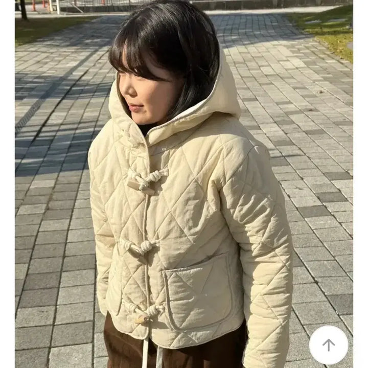 [BUNJANG] Quilted Duffle Jumper (Cream) / 퀼팅 떡볶이 점퍼 (크림)