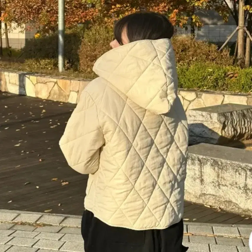 [BUNJANG] Quilted Duffle Jumper (Cream) / 퀼팅 떡볶이 점퍼 (크림)