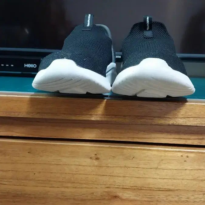 [BUNJANG] Skechers Slip-on Black Women&