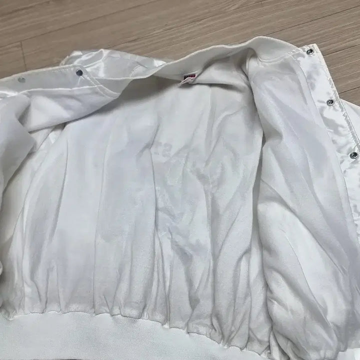 [BUNJANG] US Marine Corps White Satin Jacket (Size 46) / 80-90s 미제 USA 미군 미해병대 화이트 사틴 자켓(46)