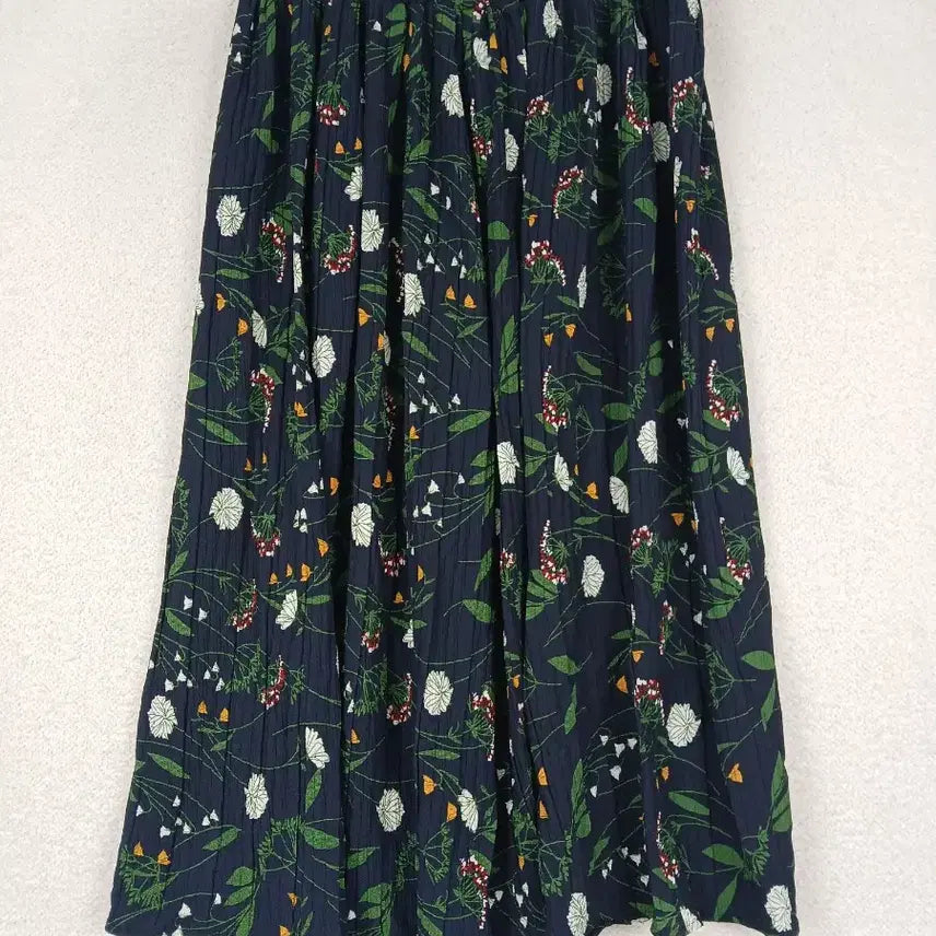 [BUNJANG] Floral Pleated Wide Leg Pants / 여성 플리츠 꽃무늬 8부 와이드 팬츠(M-L)