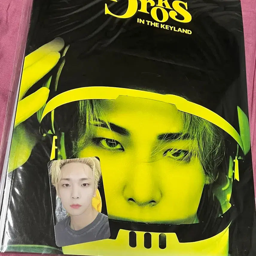 [BUNJANG] SHINee Key Kibum Keyland Brochure Photocard / 샤이니 키 기범 키랜드 브로슈어 브로셔 포카