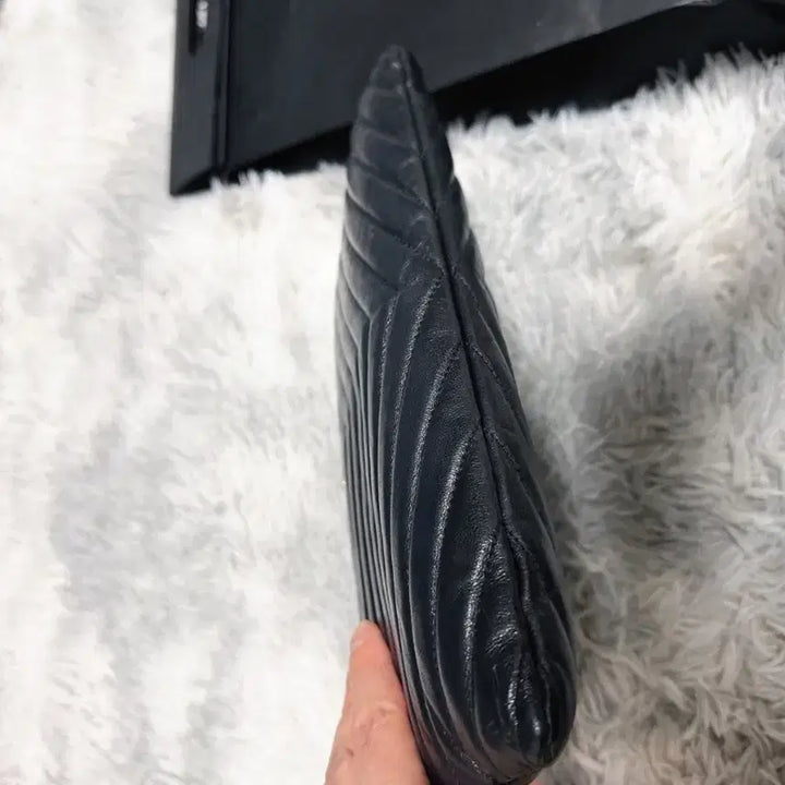[BUNJANG] Saint Laurent Matelasse Clutch Black Gold / 생로랑 마틀라세 클러치 블랙 금장 정품