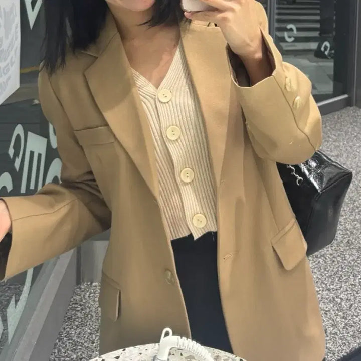 [SOLD OUT] 베이지 브이넥니트가디건