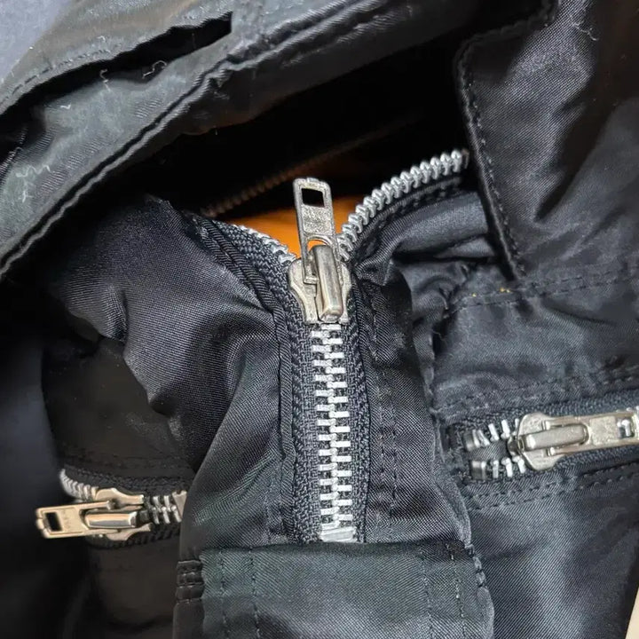 [BUNJANG] Porter Yoshida Tanker 2-Way Briefcase Crossbody Bag / 요시다 포터 탱커 2way 브리프케이스  크로스백 블랙