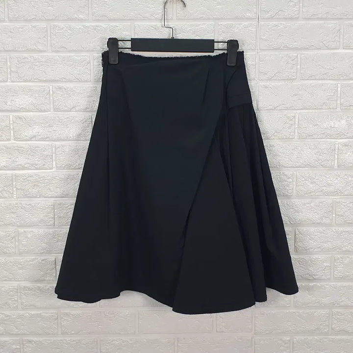 [BUNJANG] Mine Nylon Flare Skirt / [25]마인 나일론 플레어 스커트