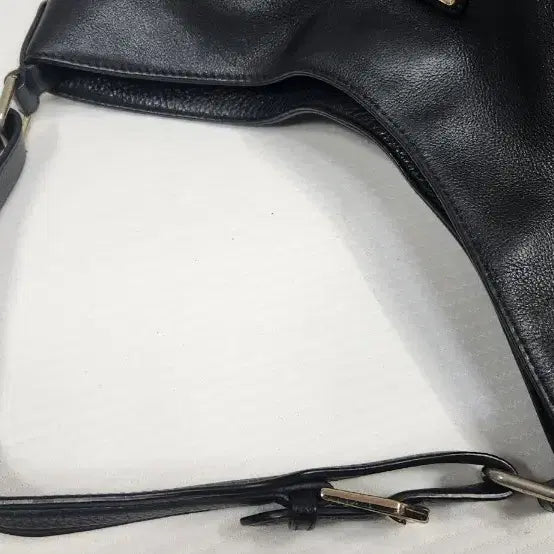 [SOLD OUT] MCM 엠씨엠 천연소가죽 호보백. 숄더백