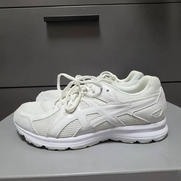 [SOLD OUT] : 245아식스 조그100 2 화이트 -624