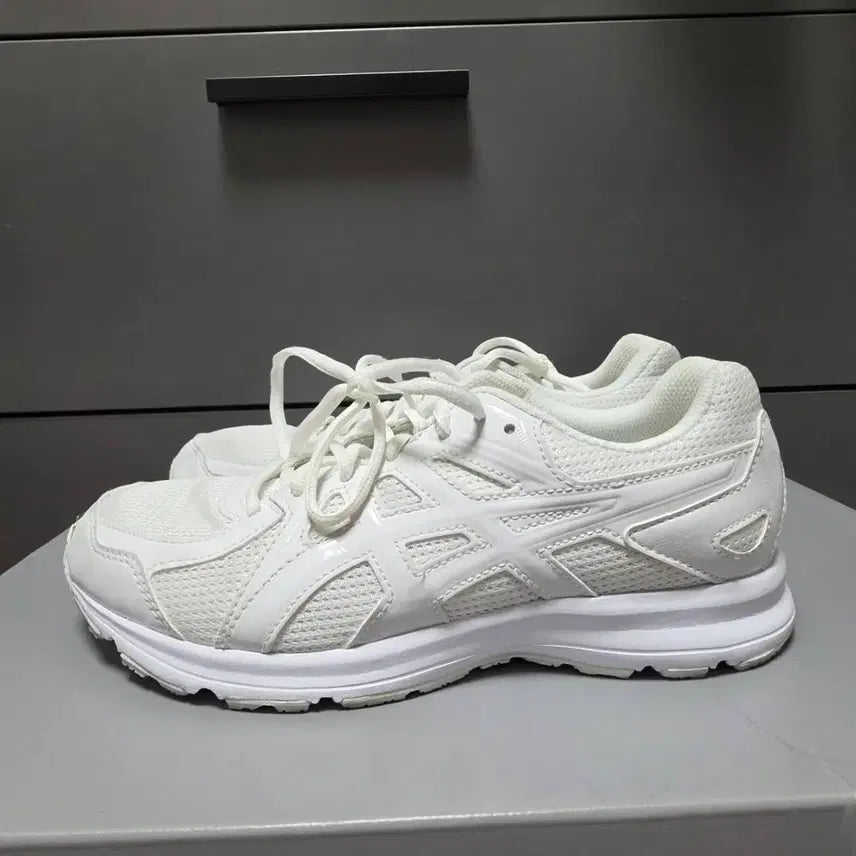 [SOLD OUT] : 245아식스 조그100 2 화이트 -624