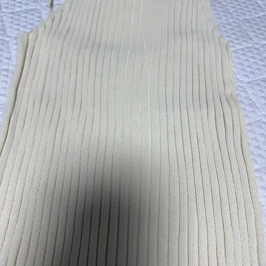 [BUNJANG] LE17 MILLIE Ribbed Knit Top Sleeveless / le17 MILLIE RIBBED KNIT TOP 슬리브리스