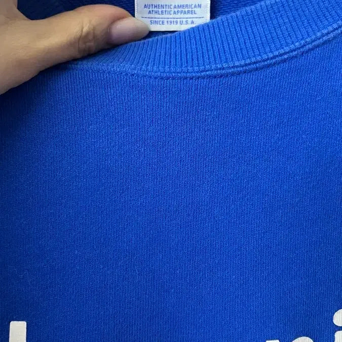 [BUNJANG] Champion Blue Logo Sweatshirt / 챔피온 블루 로고 맨투맨 티셔츠