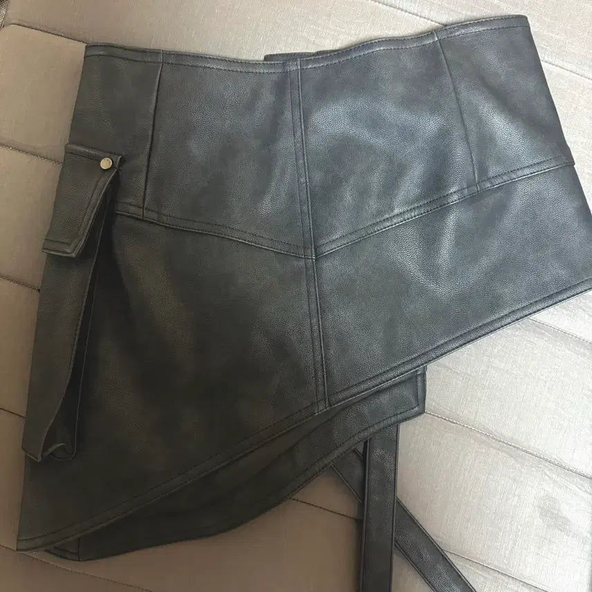 [BUNJANG] Trimming Bird Belted Layered Leather Wrap Skirt / 트리밍버드 레더랩스커트 Belted Layered Leather Wrap