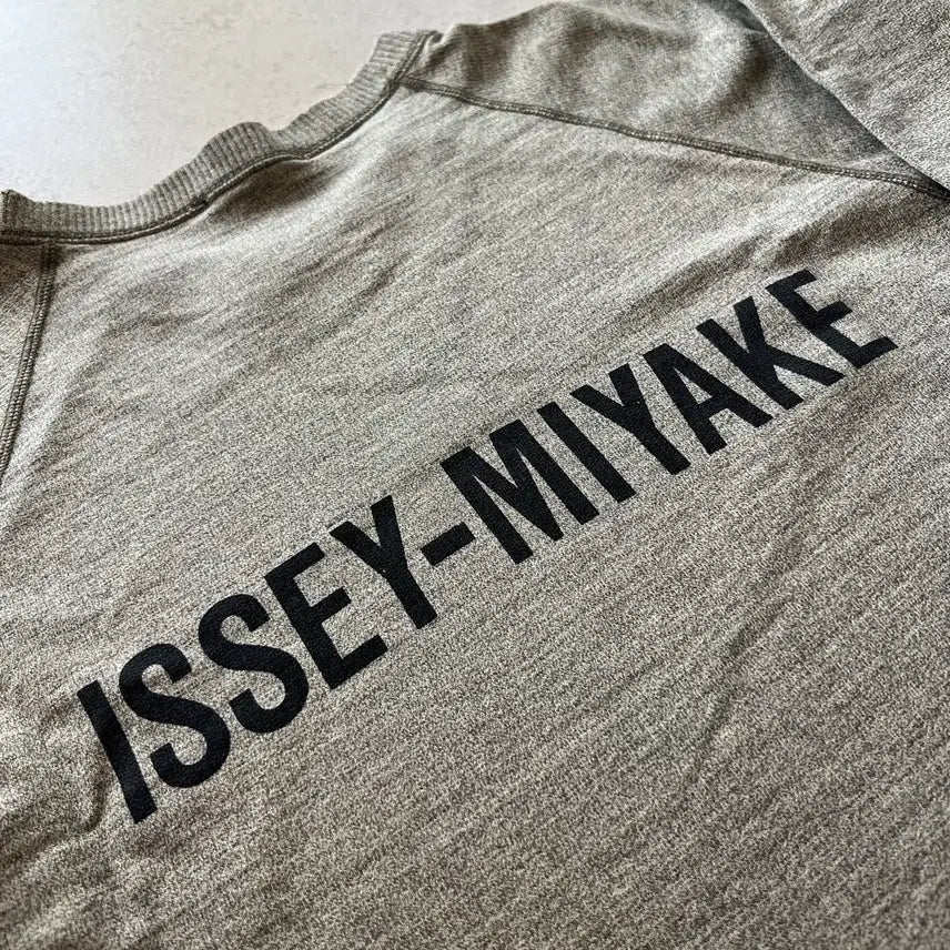 [BUNJANG] ISSEY MIYAKE 90s Back Logo Sweatshirt / 빈티지 90s ISSEY MIYAKE 백로고 스웻셔츠