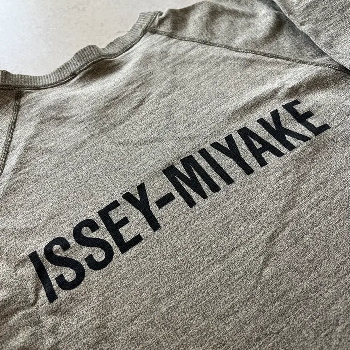 [BUNJANG] ISSEY MIYAKE 90s Back Logo Sweatshirt / 빈티지 90s ISSEY MIYAKE 백로고 스웻셔츠