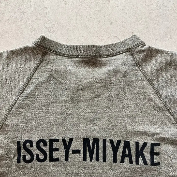 [BUNJANG] ISSEY MIYAKE 90s Back Logo Sweatshirt / 빈티지 90s ISSEY MIYAKE 백로고 스웻셔츠