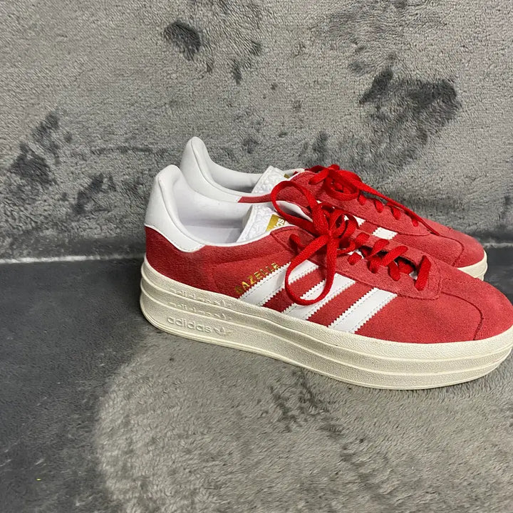 [SOLD OUT] 아디다스 스니커즈 250