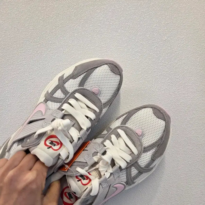 [BUNJANG] Nike V2K Run Sneakers / 나이키우먼 V2K런 새상품 225/230 새상품