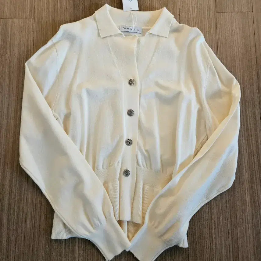 [BUNJANG] Open Closet Ivory Collar Cardigan / 오픈클로짓 아이보리 카라 가디건