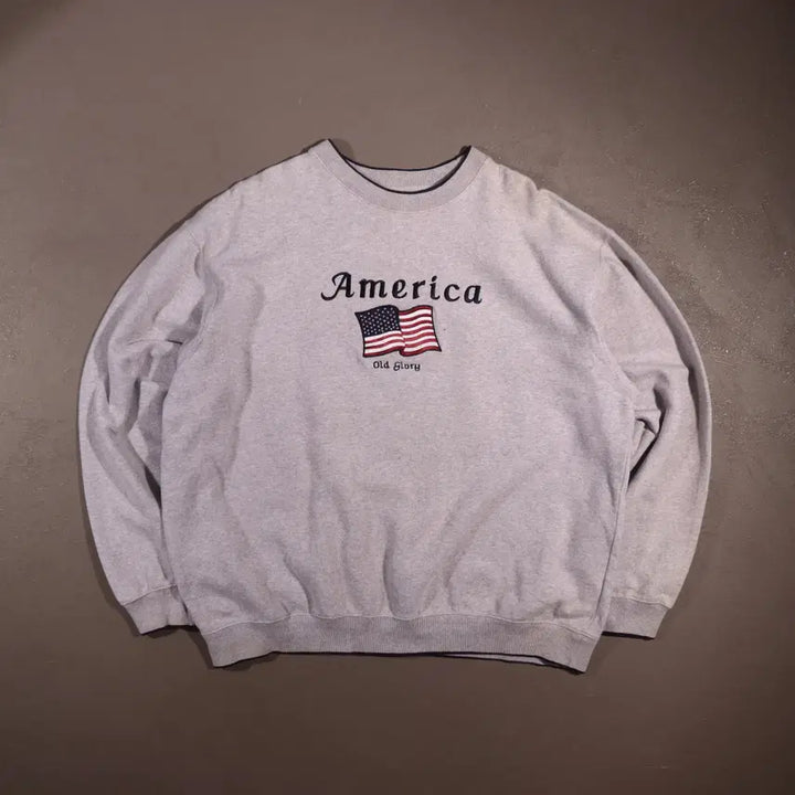 [BUNJANG] Vintage USA Embroidered Sweatshirt XL / 빈티지 USA 자수 스웻셔츠 C392