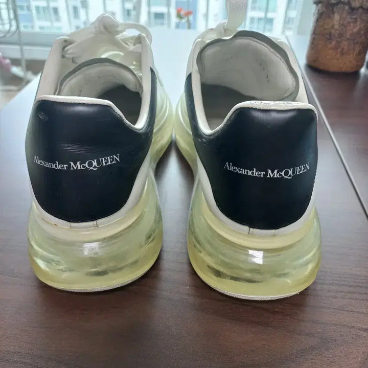 [BUNJANG] Alexander McQueen Oversized Sneakers White / 알렉산더맥퀸 오버솔 스니커즈 화이트