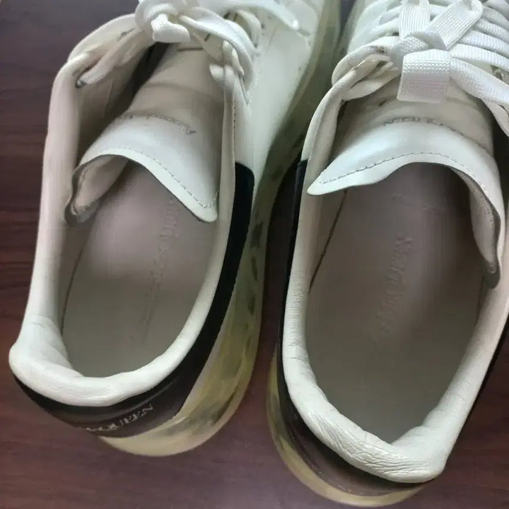 [BUNJANG] Alexander McQueen Oversized Sneakers White / 알렉산더맥퀸 오버솔 스니커즈 화이트
