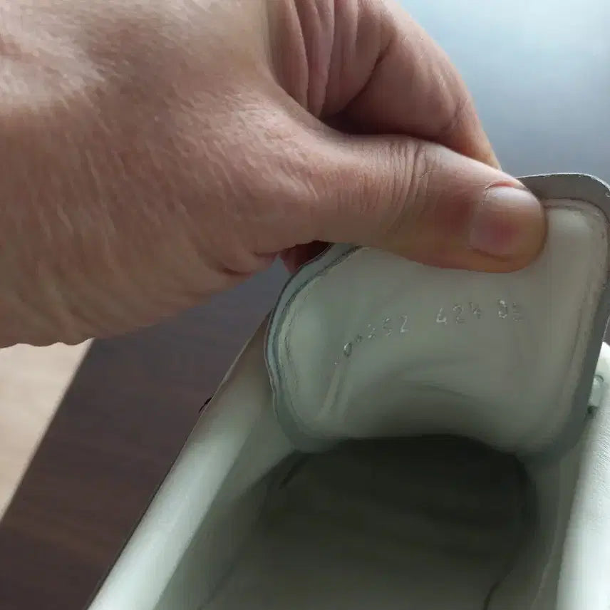 [BUNJANG] Alexander McQueen Oversized Sneakers White / 알렉산더맥퀸 오버솔 스니커즈 화이트