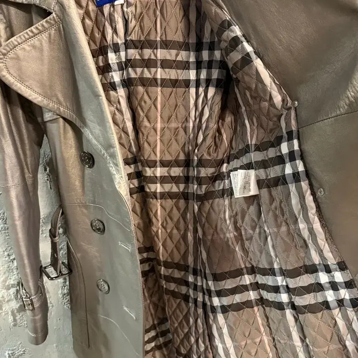[BUNJANG] Burberry Lambskin Double Trench Coat / 55 버버리 BURBERRY 양가죽 더블 트렌치코트 올리브그레이