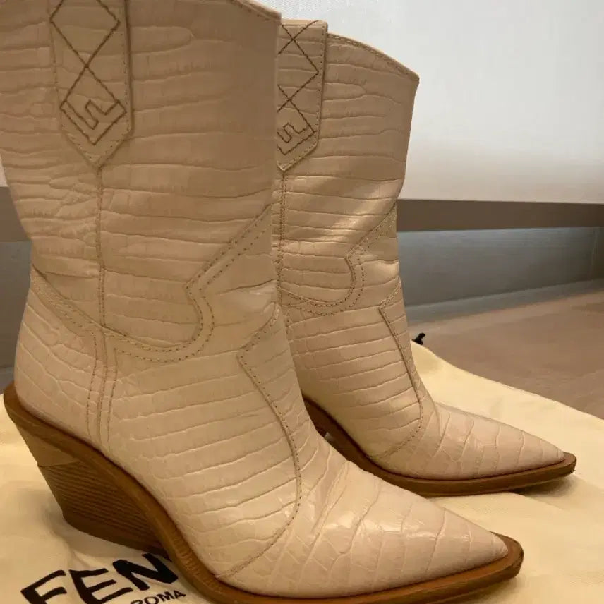 [BUNJANG] Fendi Western Boots / 펜디웨스턴부츠