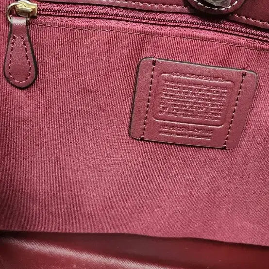 [BUNJANG] Coach x Peanuts Snoopy City Shoulder Bag / 코치 피너츠 콜라보 숄더백  미사용 새제품