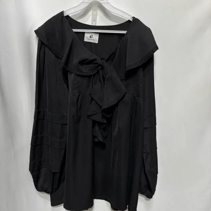 [BUNJANG] Ruffle V-neck Big Collar Volume Long Blouse / 러플 브이넥 빅 카라 볼륨 롱 블라우스