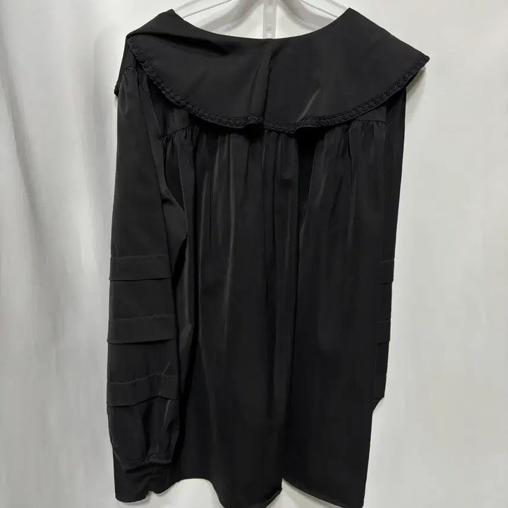 [BUNJANG] Ruffle V-neck Big Collar Volume Long Blouse / 러플 브이넥 빅 카라 볼륨 롱 블라우스