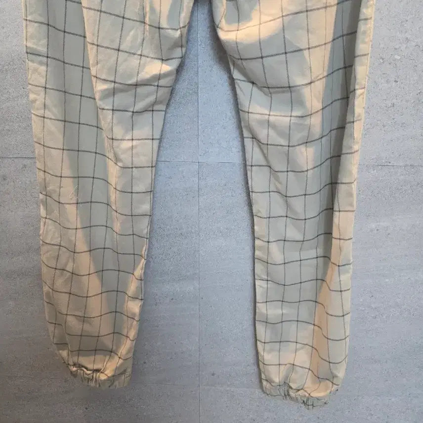 [BUNJANG] DRAKE Checkered Jogger Pants / DRAKE 체크 조거팬츠. 미착.