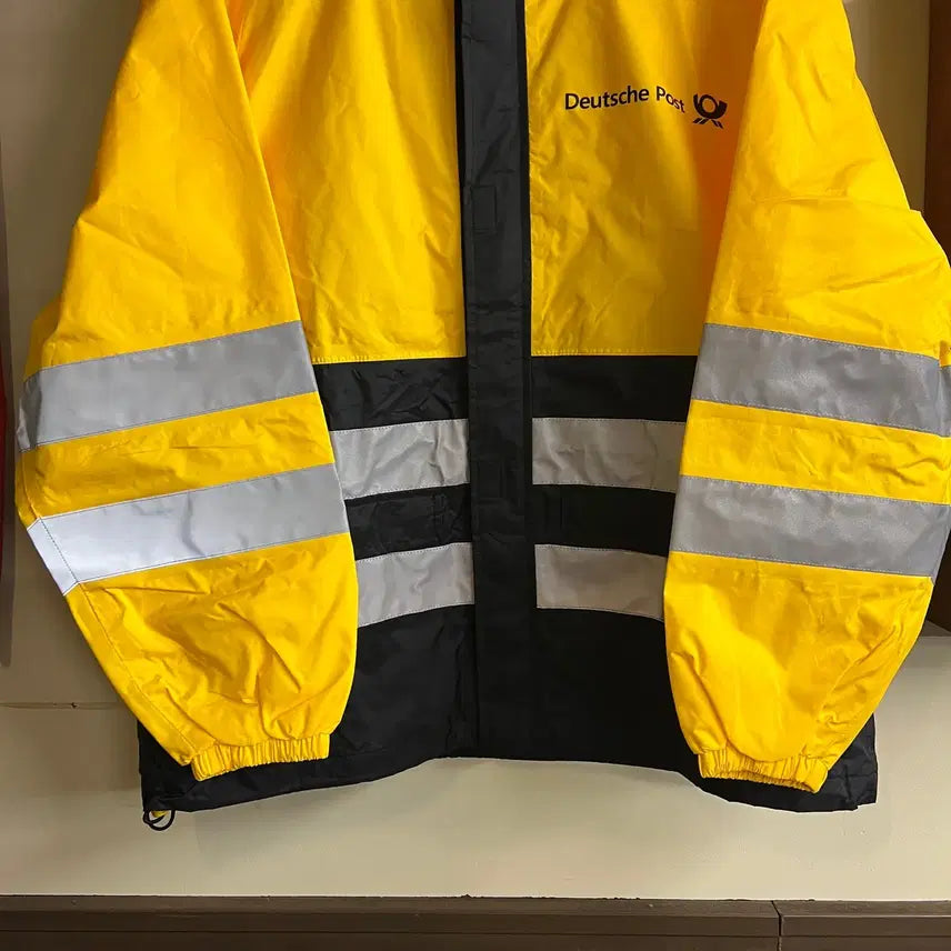 [BUNJANG] DHL Windbreaker Jacket / DHL Windbreaker Small Size (100~105)