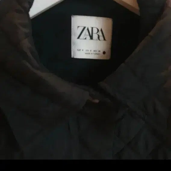 [BUNJANG] ZARA Padded Vest (55-66) / 자라 패딩조끼/55-66