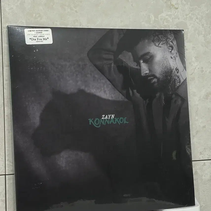 [BUNJANG] One Direction Zayn Konnakol Autographed LP / 원디렉션 제인 Zayn konnakol 친필싸인 lp 미개봉