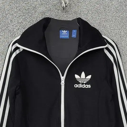 [BUNJANG] Adidas Europa Track Top Jacket XS / 아디다스 검흰 유로파 트랙탑 집업 저지 XS