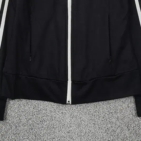 [BUNJANG] Adidas Europa Track Top Jacket XS / 아디다스 검흰 유로파 트랙탑 집업 저지 XS