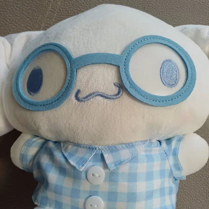 [BUNJANG] Sanrio Cinnamoroll Plush Doll / 시나모롤 안경 인형