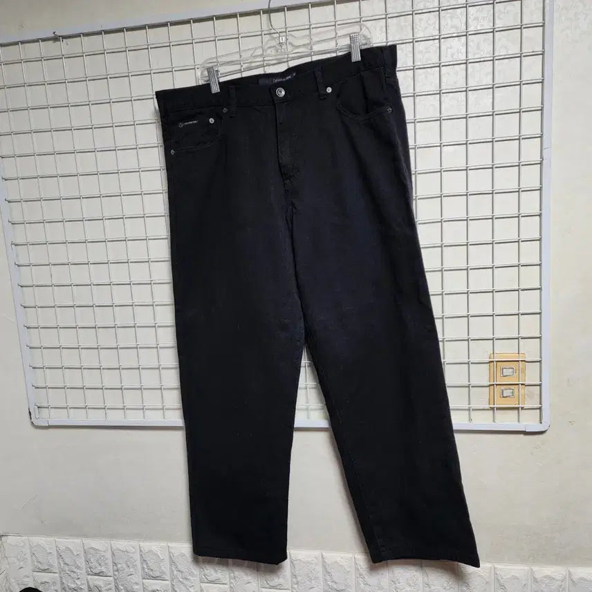 [BUNJANG] Calvin Klein Black Jeans (Men&