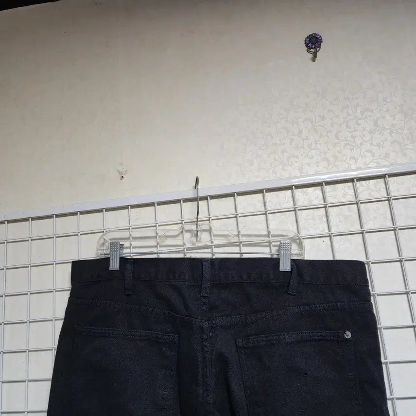 [BUNJANG] Calvin Klein Black Jeans (Men&